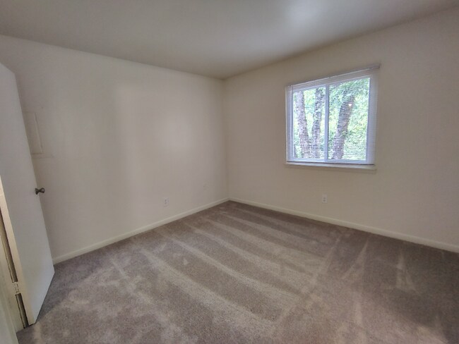 600 Reusens Rd Unidad Waitlist
