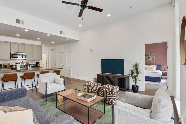 Photo - 127 Carondelet St Unit ID1272349P