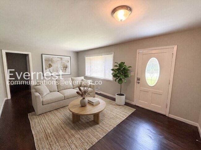 Photo - 9825 Maple Ln