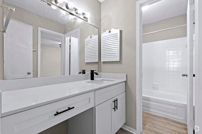 1BR, 1BA - 684SF (Abedul) - Baño