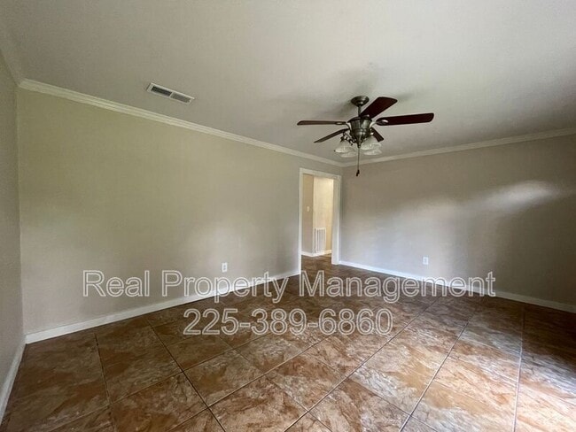 Photo - 7921 Greenwell St