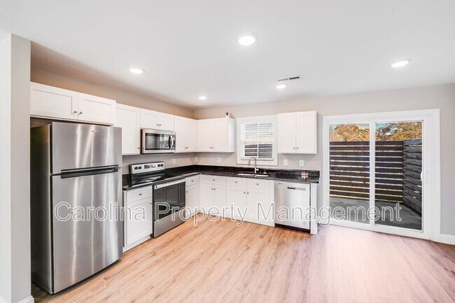 Photo - 604 W 8th St