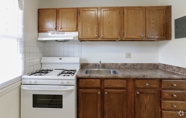 1BR, 1BA - 717 SF