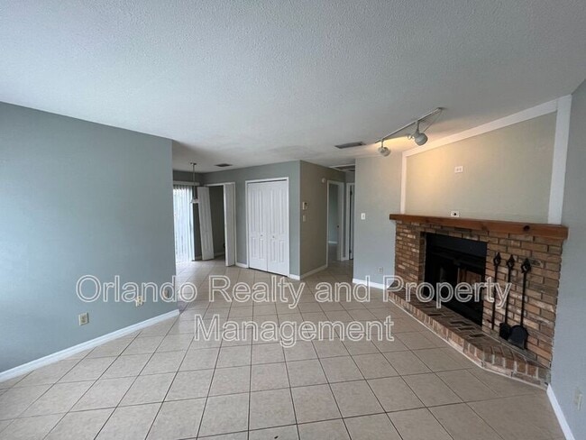 Photo - 1239 E Ridgewood St