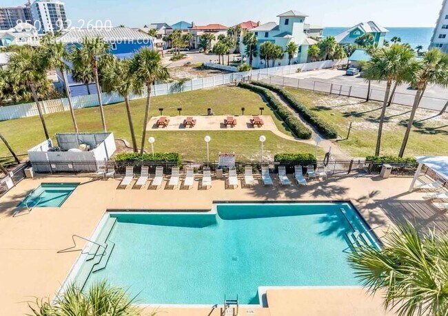 Building Photo - 13500 Sandy Key Dr Unit 211