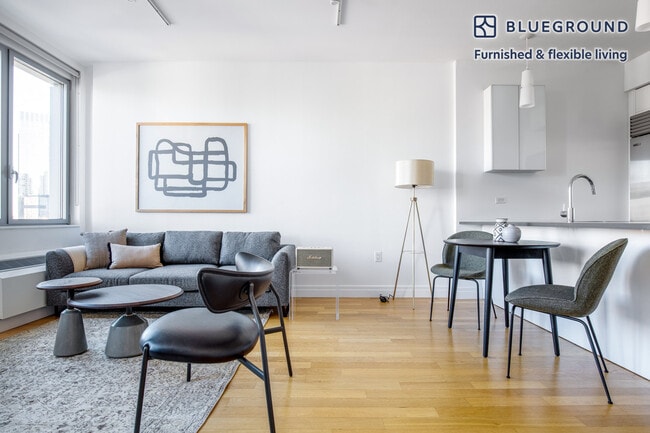 Photo - 550 W 54th St Unidad SI FL25-ID521