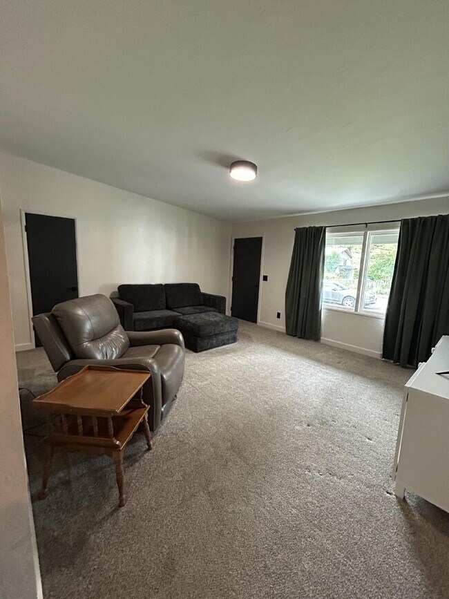 Charming 3-Bedroom home with 2 Baths & 1700 Sq Ft in Moscow, ID!