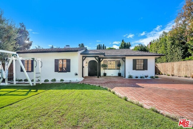 Photo - 629 N Rexford Dr