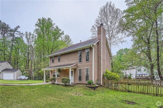 Building Photo - 3020 Woodland Dr NW Rental