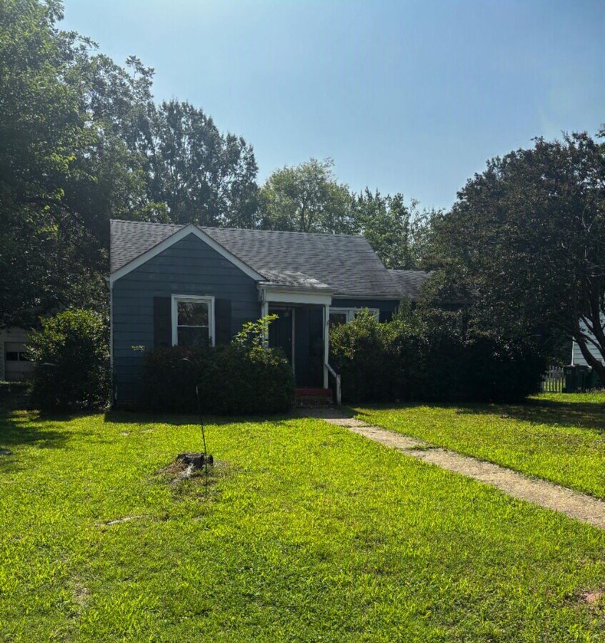 Three bedroom house - Eastover - Three bedroom house - Eastover
