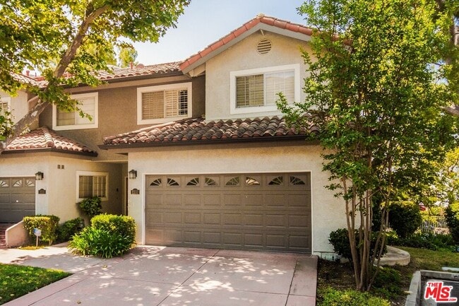 Photo - 3131 E Hillcrest Dr House