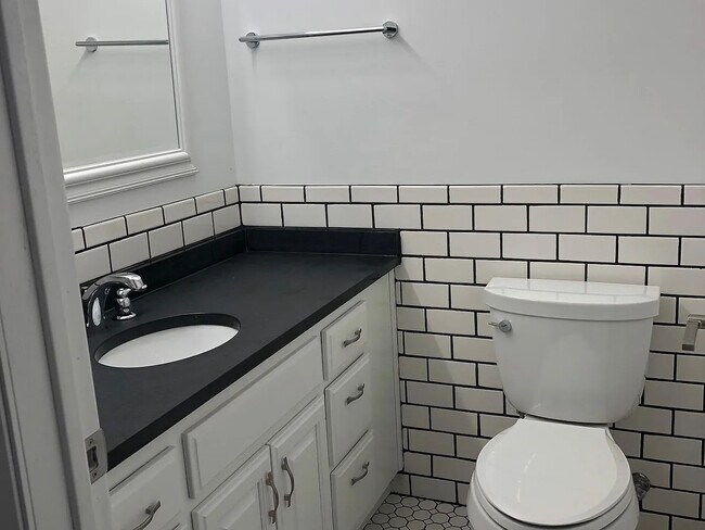 Photo - 220 Broadway Ave S Unit 1007