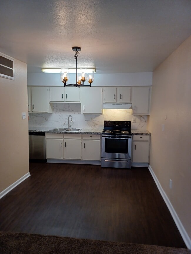 Photo - 74 Lyerly Place
