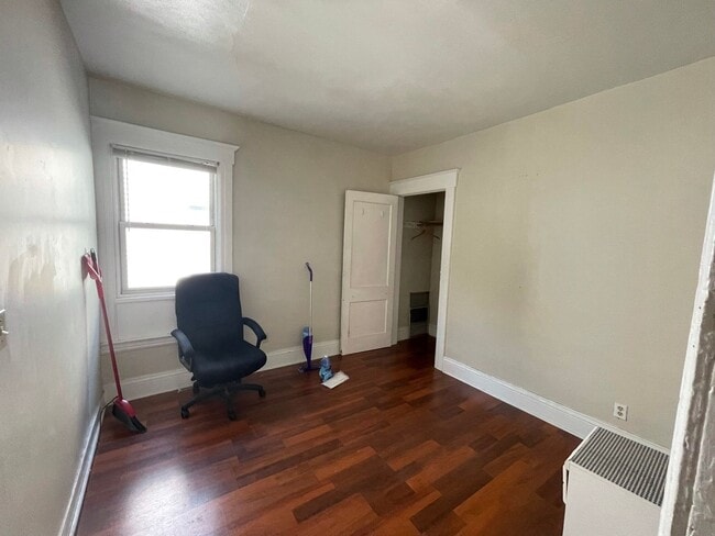 Photo - 231 Ashworth Pl