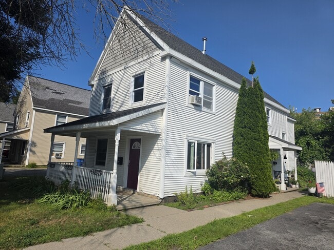 Photo - 10 S Franklin St