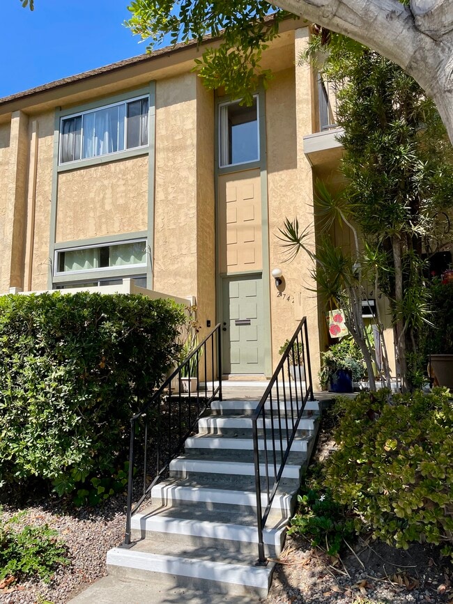 Building Photo - 2742 Meadow Lark Dr Rental
