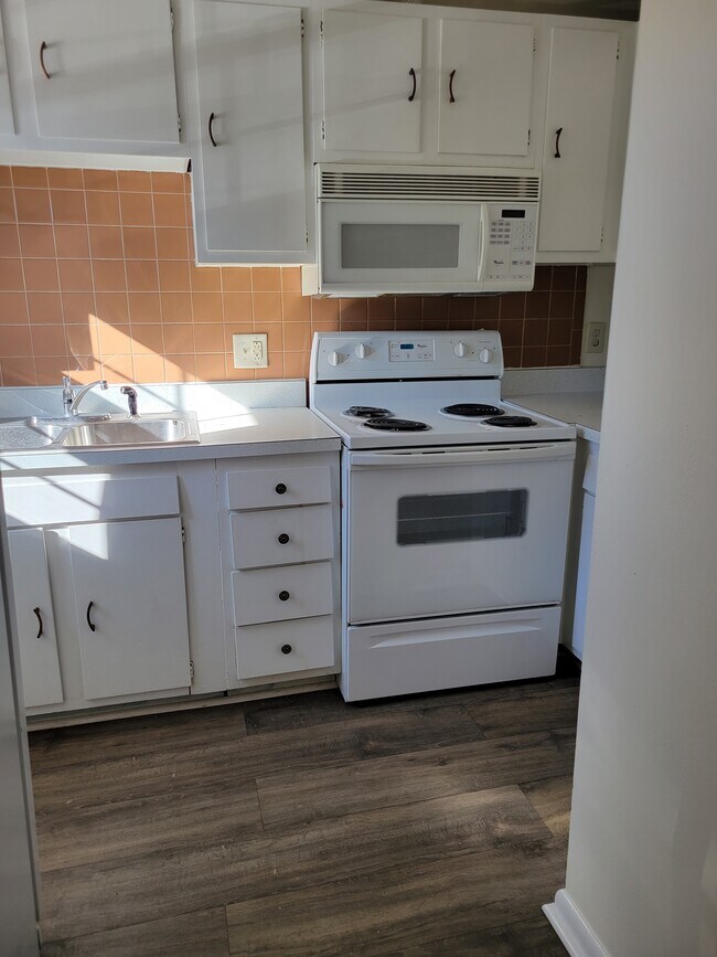 Photo - 801 18th St Townhome