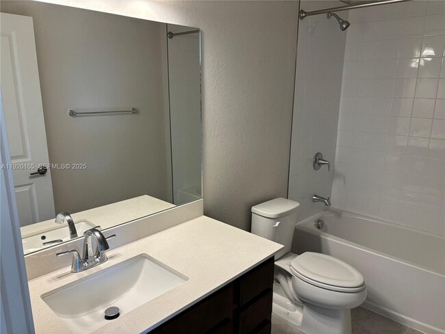 Photo - 551 NW 10th Ct