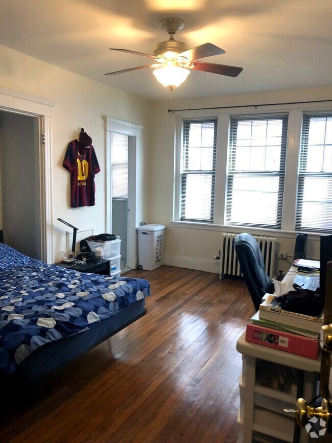 Building Photo - 62 Queensberry St Unit 207 Rental