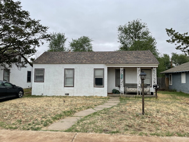 Building Photo - Adorable 2/1 Close to Tech Rental