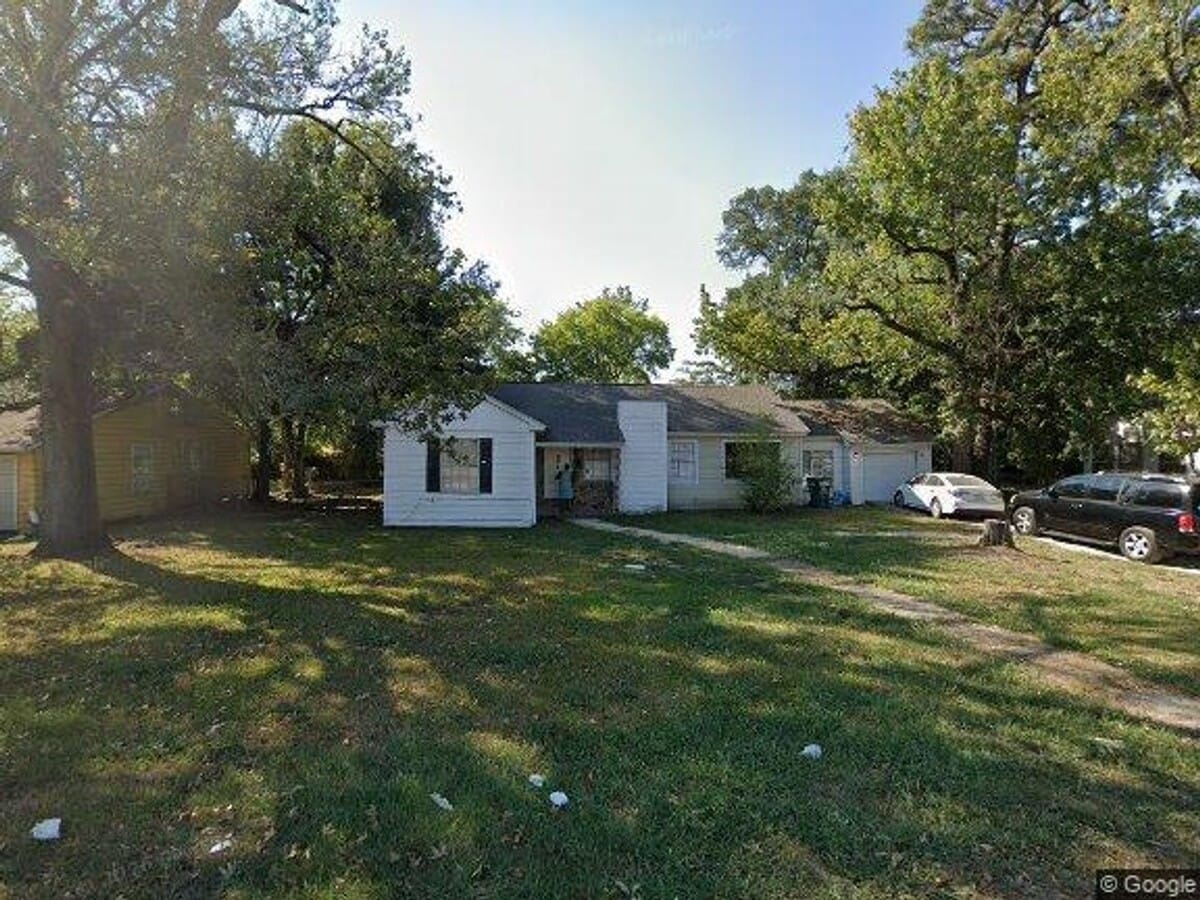 Photo - 2435 Beech St