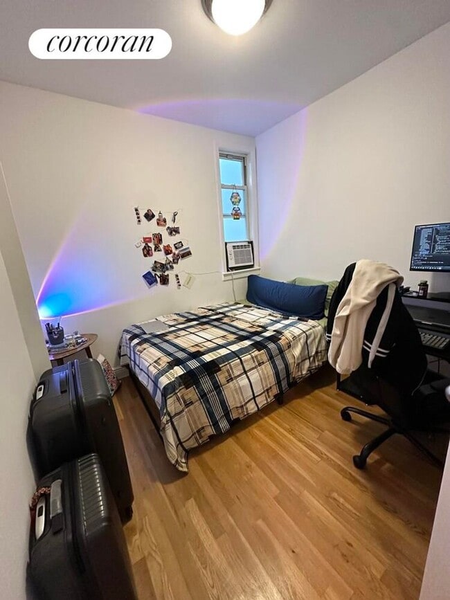 Building Photo - 326 W 47th St Rental