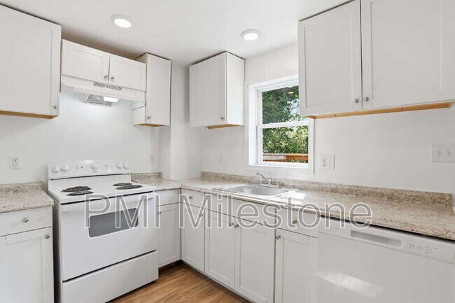 316 N High St