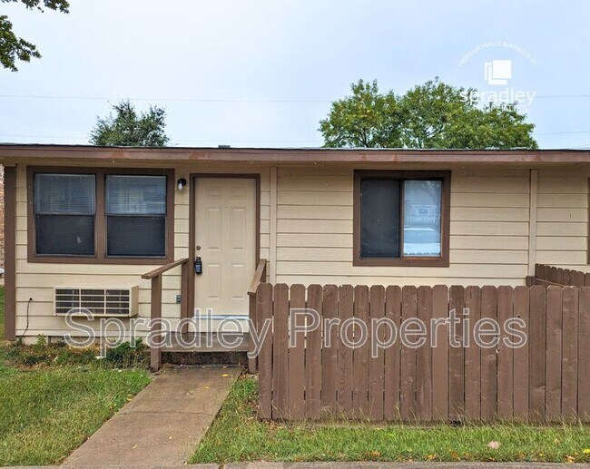 Building Photo - 608 John Paul Jones Dr Unit Apt #157