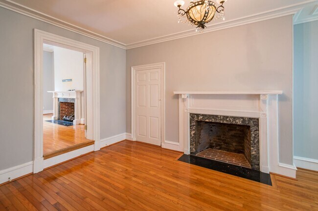 Photo - 535 Spruce St Unit B