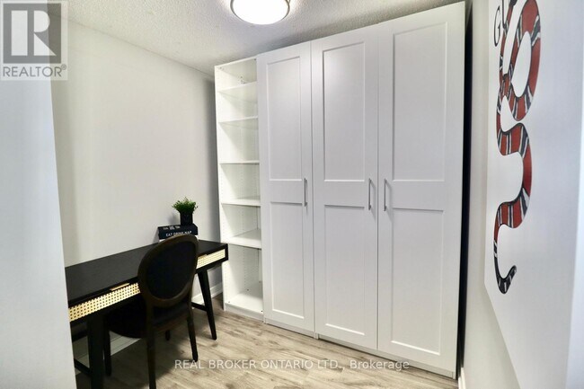 Photo - 381 Front St W Unité 1902