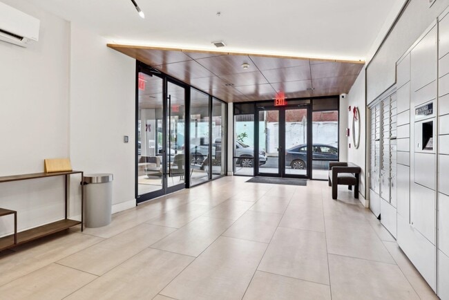Photo - 424 Arlington Ave Unit 206