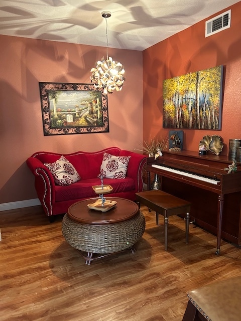 Photo - 1020 S San Marino Way