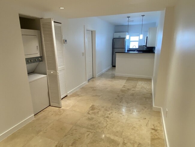 Photo - 2625 NE 32nd St Unidad B