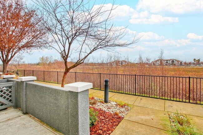 Photo - Beautiful Townhome in Rocklin!