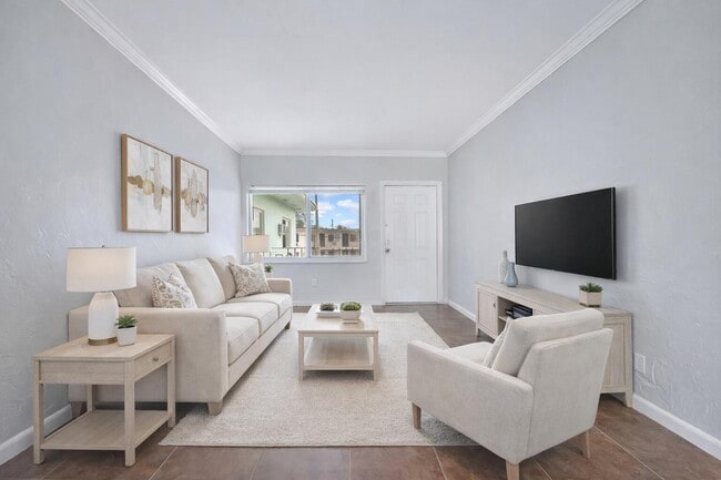 Building Photo - 521 NE 82nd Terrace Unit 8