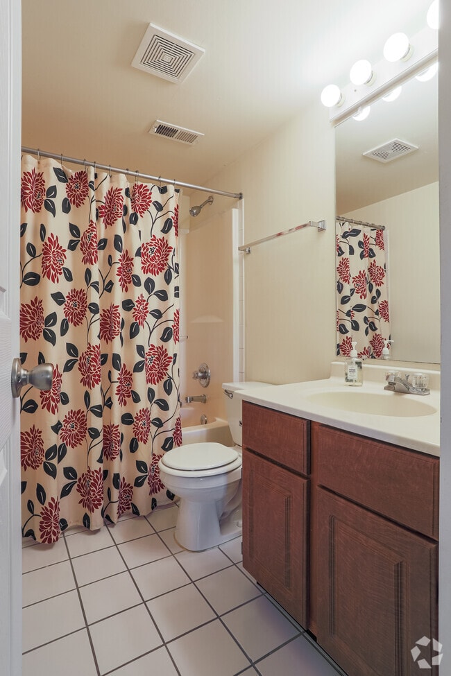 2 BR, 2 BA - Second Bathroom