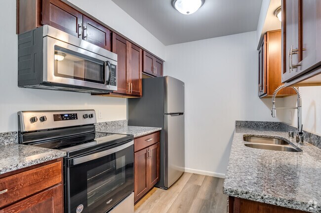 1BR, 1BA - 650SF - Kitchen