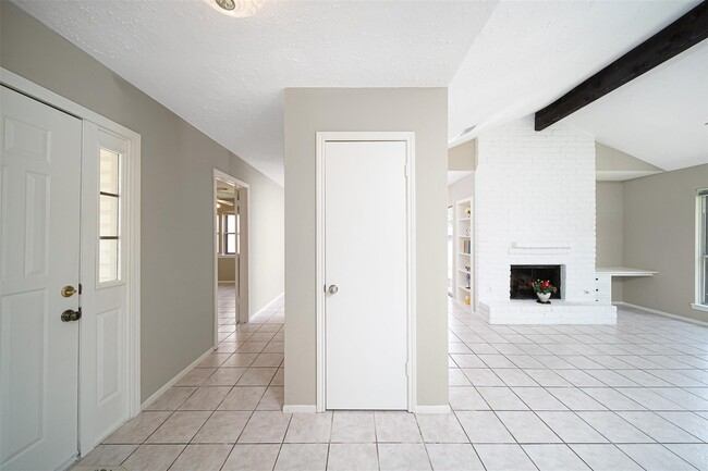 Photo - 3123 Sam Houston Dr