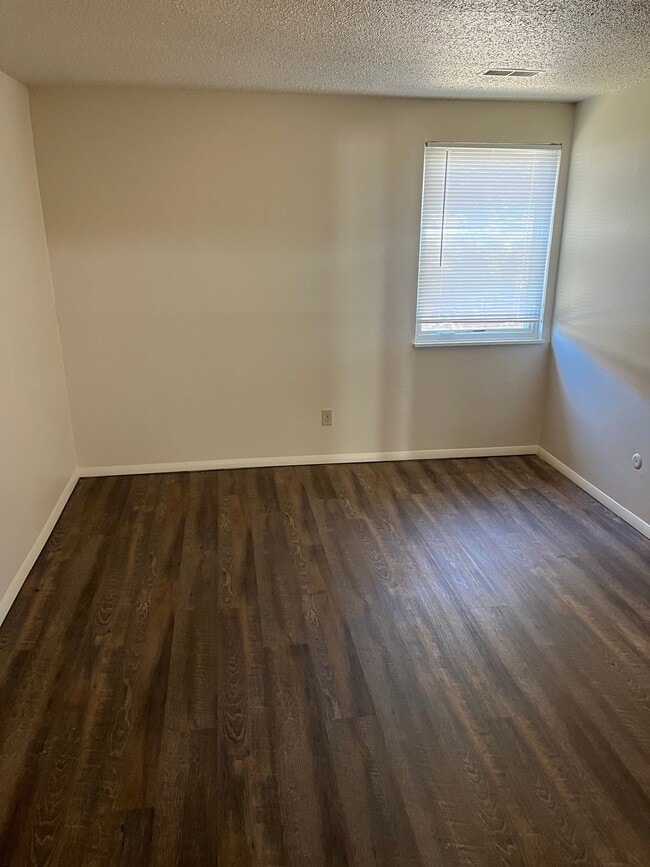 Photo - 325 Sunnyside St Unit 325 - B