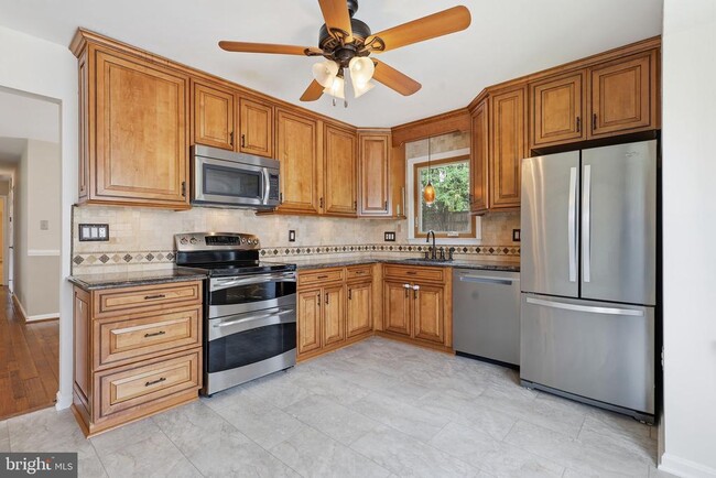 Photo - 7690 Green Garland Dr