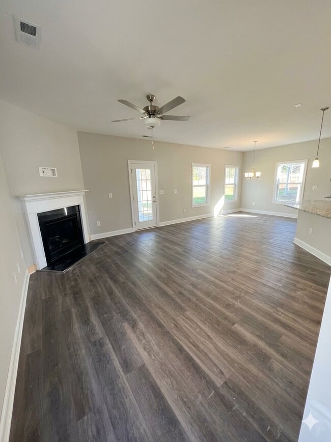 Photo - 114 Hanover Ct