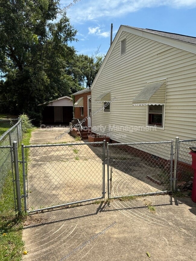 Photo - 3069 Somerset Dr