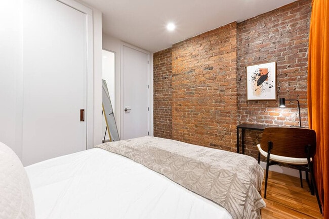 Building Photo - 829 9th Ave Rental