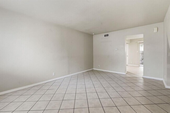 Photo - 8809 Dawnridge Cir