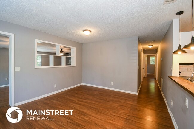 Photo - 868 Filmore Ln