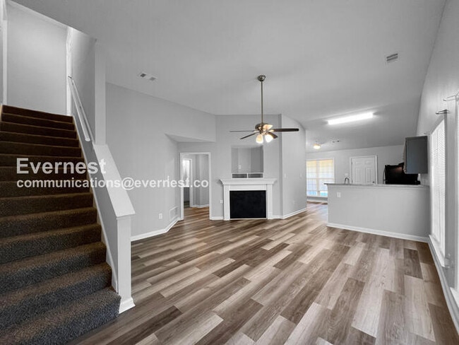 Photo - 5641 Kaitlyn Dr W