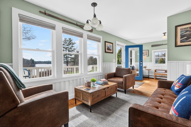 693 Wiscasset Rd