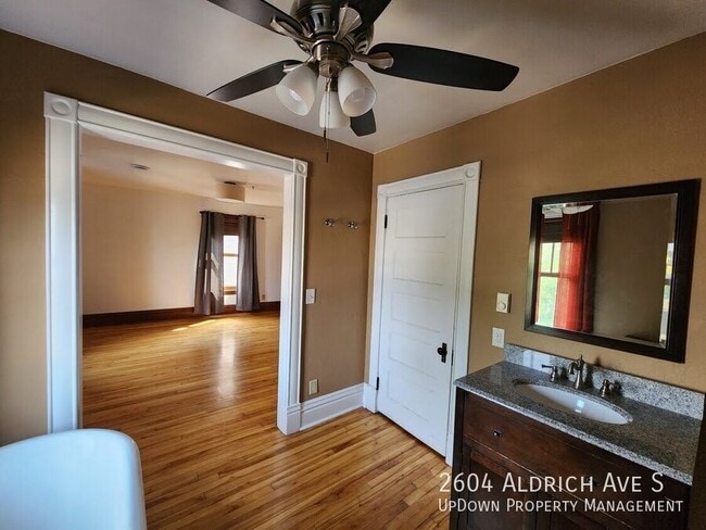 Photo - 2604 Aldrich Ave S