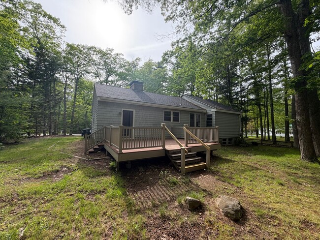 Photo - 3BD/1BA Single Family Home in Westbrook - Available Now