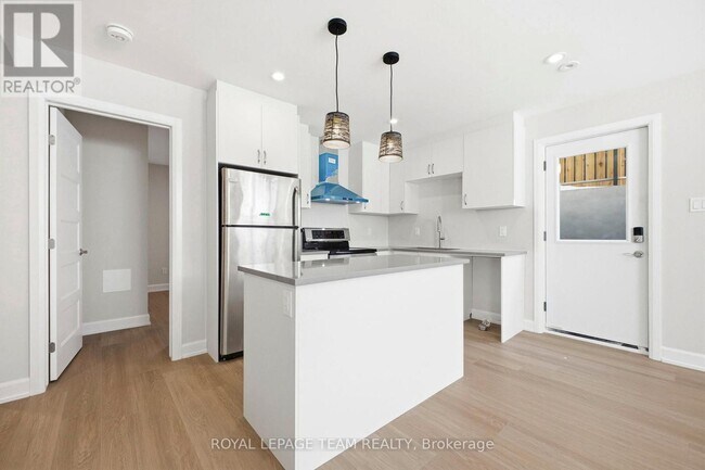 Photo - 7 Gwynne Ave